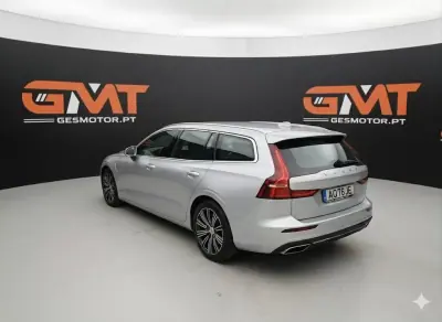 Volvo V60 2022 - 28990 EUR, 99830 km - AUTO.MOTO.pt - 99830km - foto 2 de 17