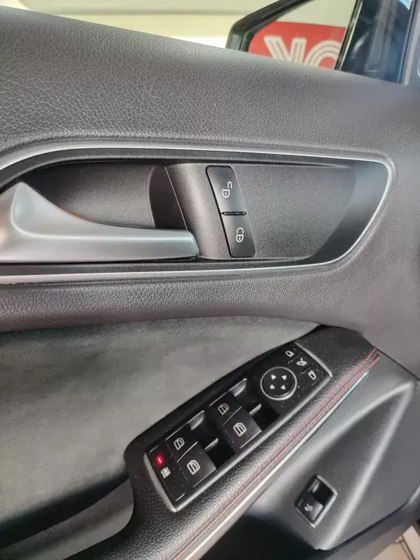 Mercedes-Benz GLA 200 2018 - 22750 EUR, 191200 km - AUTO.MOTO.pt - 191200km - foto 22 de 36