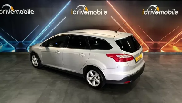 Ford Focus SW 2012 - 7000 EUR, 219147 km - AUTO.MOTO.pt - 219147km - foto 18 de 40