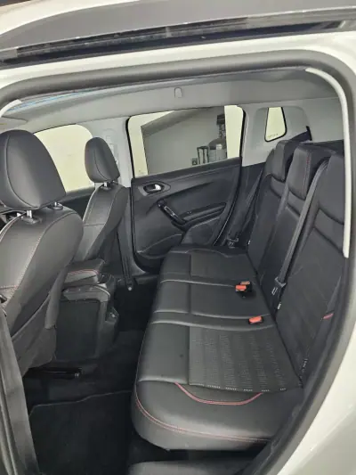 Peugeot 2008 2019 - 12850 EUR, 138694 km - AUTO.MOTO.pt - 138694km - foto 26 de 35
