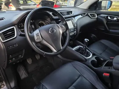 Nissan Qashqai 2015 - 13990 EUR, 146000 km - AUTO.MOTO.pt - 146000km - foto 19 de 40