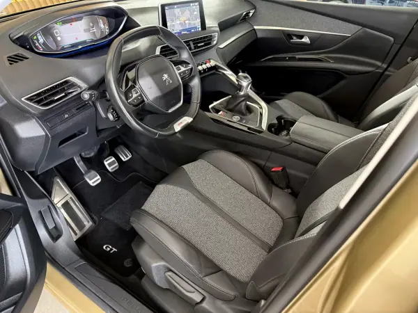 Peugeot 3008 2017 - 18500 EUR, 155000 km - AUTO.MOTO.pt - 155000km - foto 24 de 112