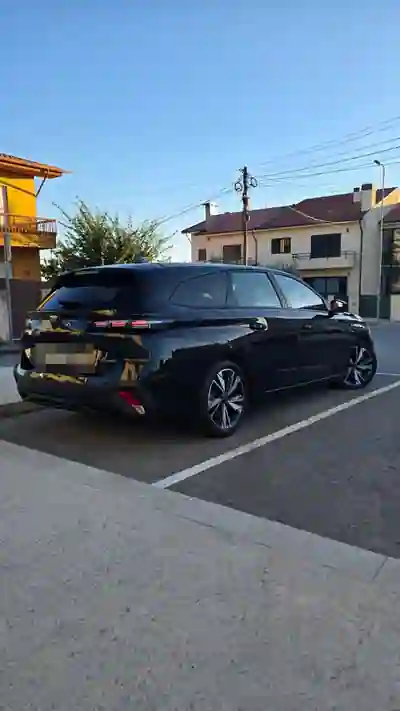 Peugeot 308 SW 2022 — foto 4 de 15