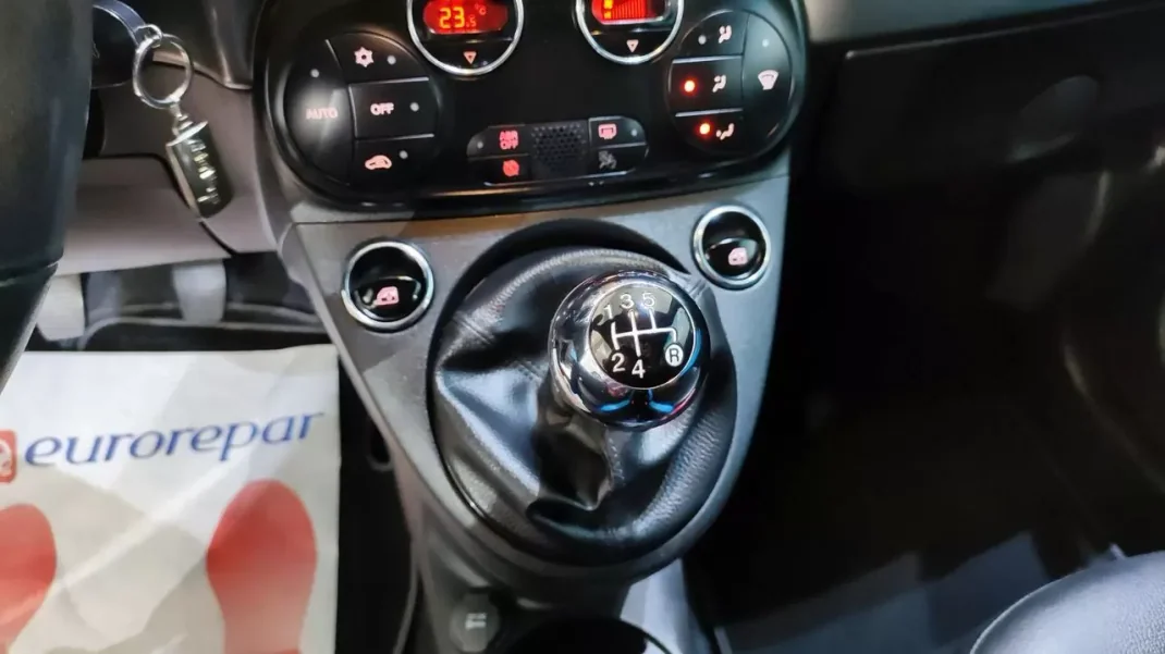 Fiat 500 2017 - 10999 EUR, 40000 km - AUTO.MOTO.pt - 40000km - foto 17 de 27