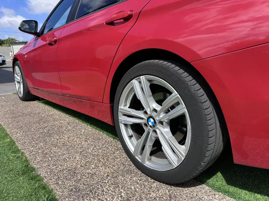 BMW 316 2012 - 12900 EUR, 175000 km - AUTO.MOTO.pt - 175000km - foto 18 de 20