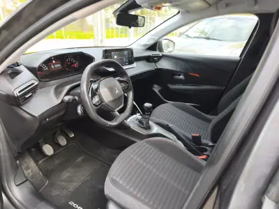 Peugeot 208 2023 - 17900 EUR, 91000 km - AUTO.MOTO.pt - 91000km - foto 7 de 11