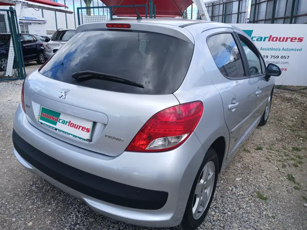 Peugeot 207 2012 - 5250 EUR, 180948 km - AUTO.MOTO.pt - 180948km - foto 8 de 28