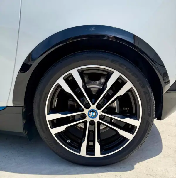BMW i3 2021 - 25490 EUR, 33600 km - AUTO.MOTO.pt - 33600km - foto 18 de 27