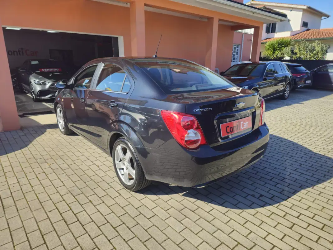 Chevrolet Aveo 2013 - 6990 EUR, 151000 km - AUTO.MOTO.pt - 151000km - foto 6 de 13