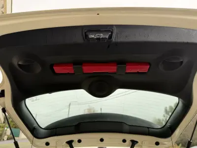 MINI One 2015 - 14900 EUR, 140000 km - AUTO.MOTO.pt - 140000km - foto 7 de 16