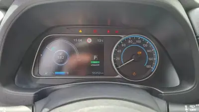 Nissan Leaf 2018 - 12890 EUR, 62000 km - AUTO.MOTO.pt - 62000km - foto 36 de 45