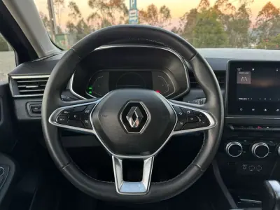 Renault Clio 2021 - 16500 EUR, 125000 km - AUTO.MOTO.pt - 125000km - foto 7 de 13