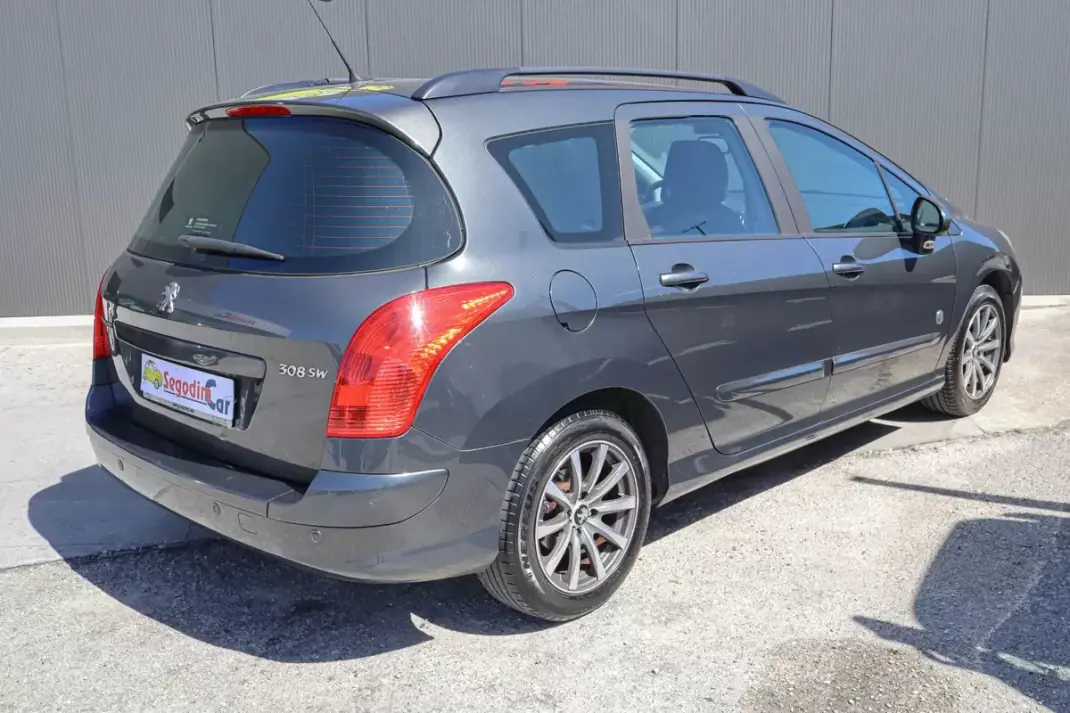 Peugeot 308 SW 2013 - 6990 EUR, 245527 km - AUTO.MOTO.pt - 245527km - foto 4 de 17