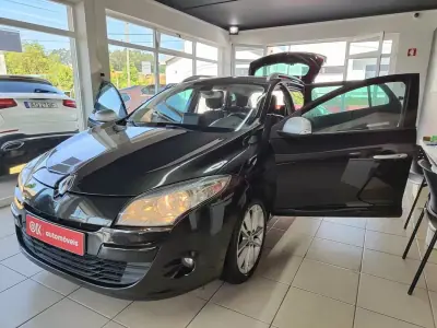 Renault Mégane Sport Tourer 2009 - 5450 EUR, 214000 km - AUTO.MOTO.pt - 214000km - foto 21 de 35