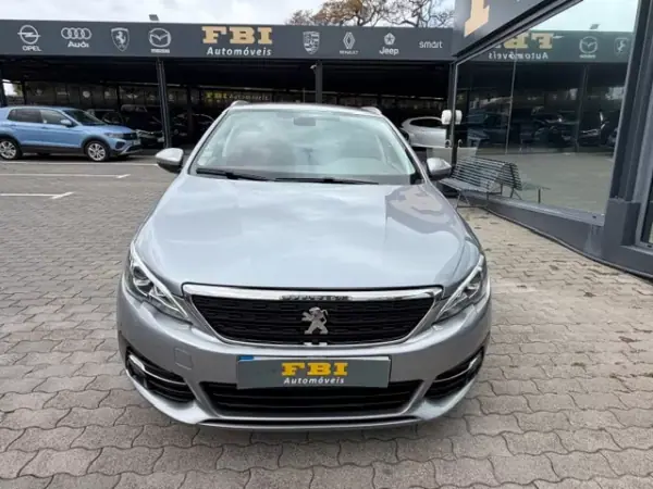 Peugeot 308 SW 2020 - 14900 EUR, 58700 km - AUTO.MOTO.pt - 58700km - foto 5 de 12