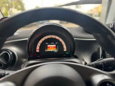 Smart Fortwo Cabrio 2019 - 12900 EUR, 58988 km - AUTO.MOTO.pt - 58988km - foto 13 de 19