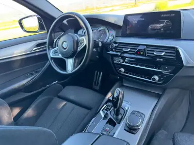 BMW 520 2017 - 25950 EUR, 209000 km - AUTO.MOTO.pt - 209000km - foto 4 de 12