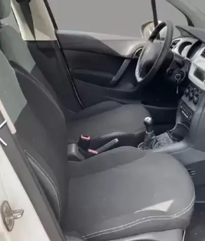 Citroën C3 2016 - 12000 EUR, 97979 km - AUTO.MOTO.pt - 97979km - foto 3 de 9