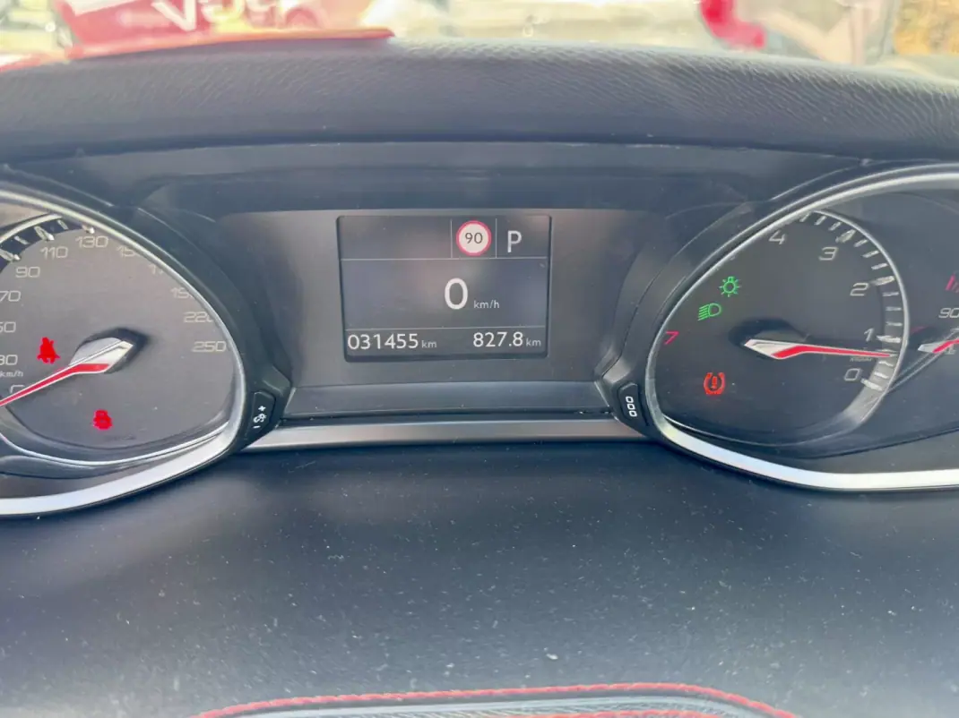 Peugeot 308 2020 - 14790 EUR, 30000 km - AUTO.MOTO.pt - 30000km - foto 23 de 29