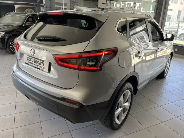 Nissan Qashqai 2019 - 18900 EUR, 106352 km - AUTO.MOTO.pt - 106352km - foto 4 de 22