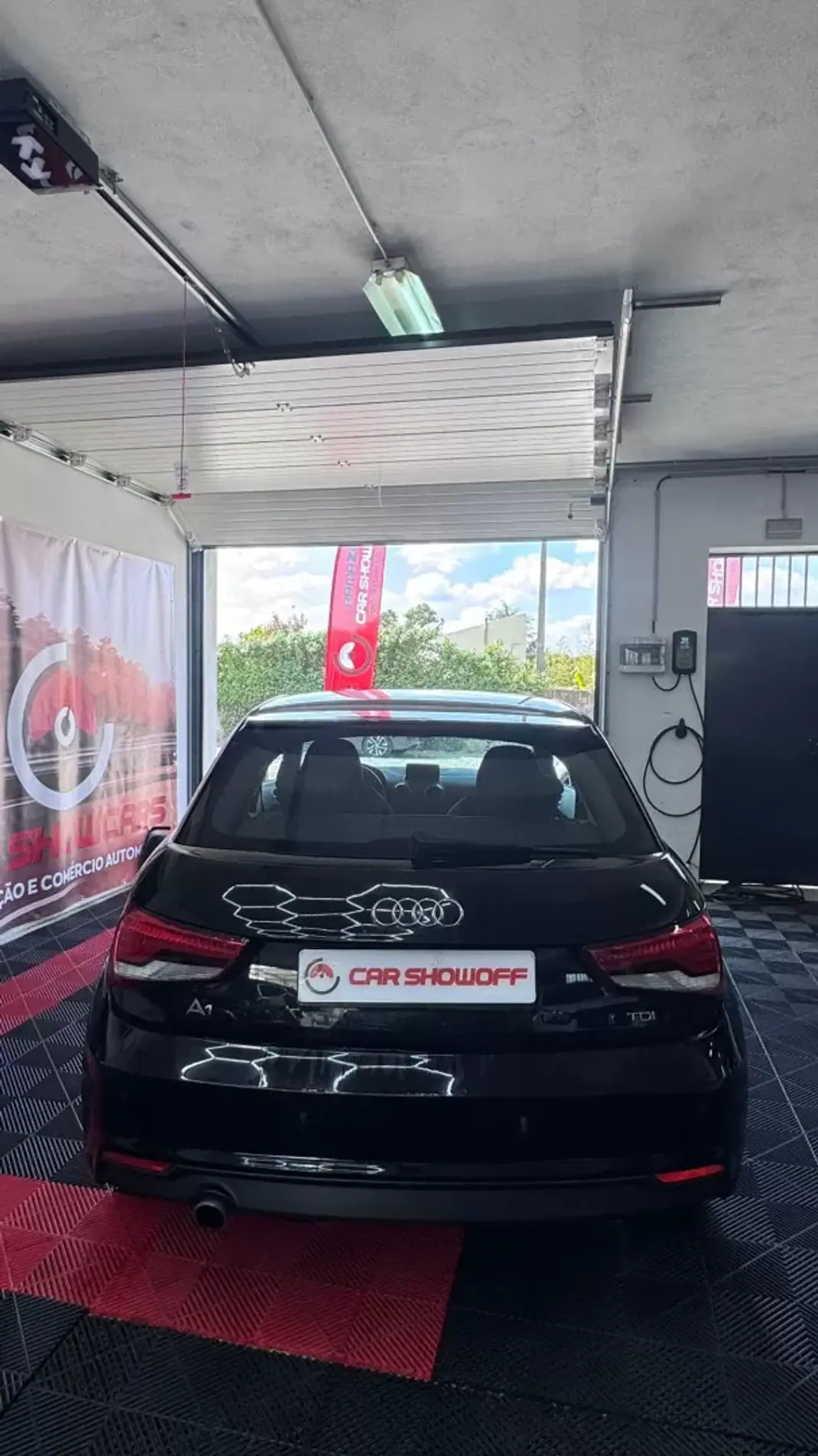 Audi A1 2018 - 14900 EUR, 132000 km - AUTO.MOTO.pt - 132000km - foto 5 de 10