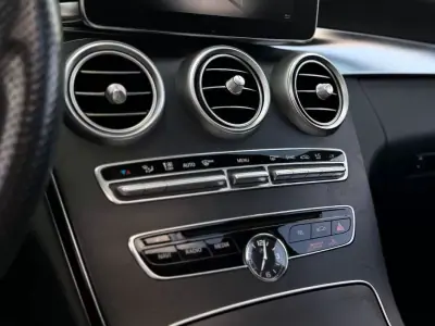 Mercedes-Benz C 250 2015 - 26990 EUR, 114830 km - AUTO.MOTO.pt - 114830km - foto 8 de 16