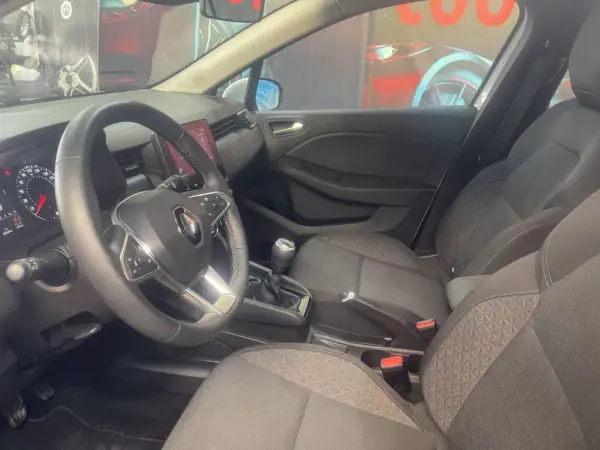Renault Clio 2022 - 17899 EUR, 38000 km - AUTO.MOTO.pt - 38000km - foto 36 de 54