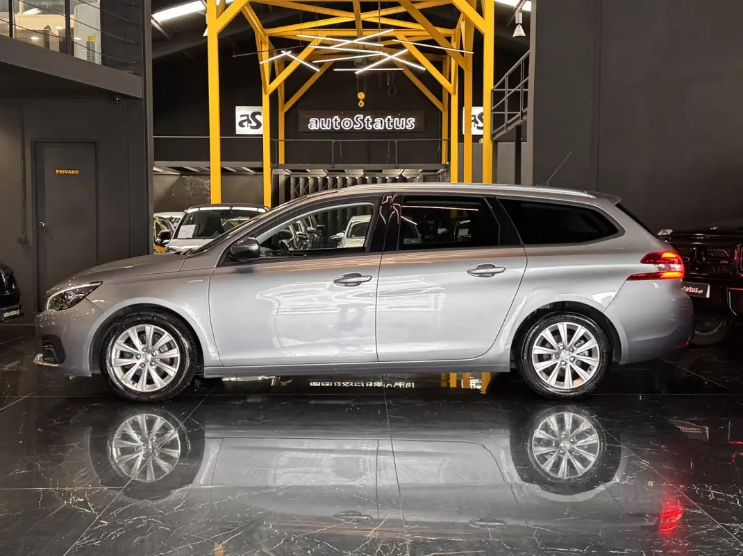 Peugeot 308 SW 2020 - 13490 EUR, 149900 km - AUTO.MOTO.pt - 149900km - foto 7 de 34