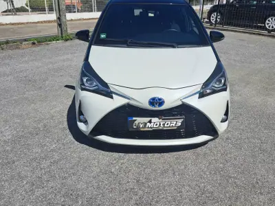 Toyota Yaris 2018 - 16750 EUR, 57032 km - AUTO.MOTO.pt - 57032km - foto 3 de 35
