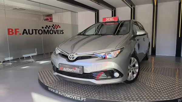 Toyota Auris 2015