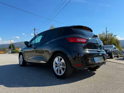 Renault Clio 2018 — foto 5 de 25