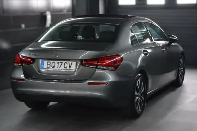 Mercedes-Benz A 200 Limousine 2020 - 23950 EUR, 127521 km - 127521km - foto 4 de 36