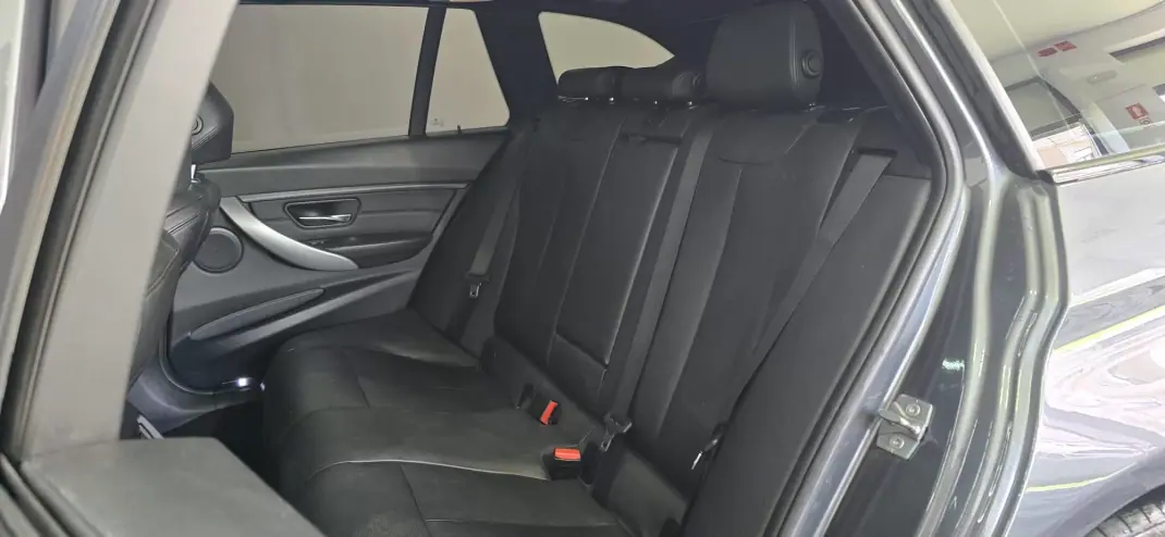 BMW 320 2013 - 21750 EUR, 170000 km - AUTO.MOTO.pt - 170000km - foto 43 de 51