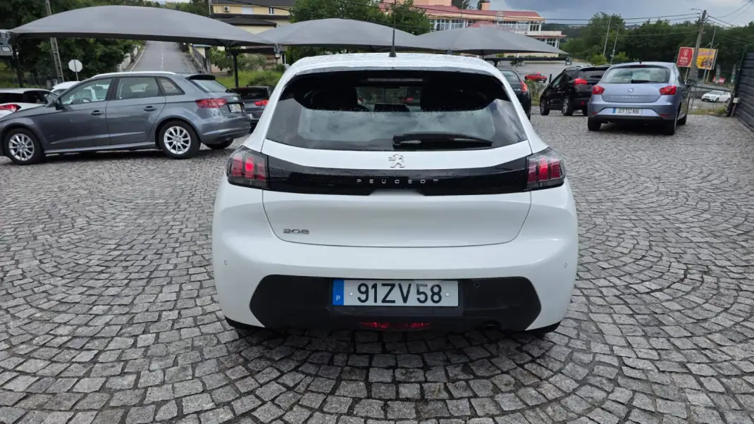 Peugeot 208 2020 - 13490 EUR, 49000 km - AUTO.MOTO.pt - 49000km - foto 6 de 23