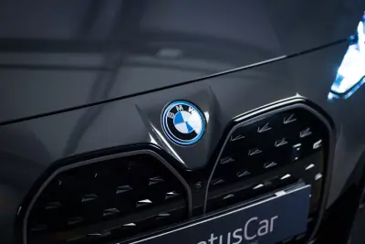 BMW i4 2023 - 43000 EUR, 33000 km - AUTO.MOTO.pt - 33000km - foto 4 de 25