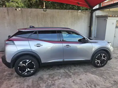 Peugeot 2008 2025 - 16750 EUR, 58000 km - foto 4 de 15
