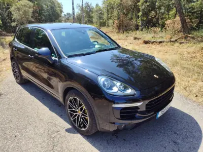 Porsche Cayenne 2015 - 35900 EUR, 206900 km - AUTO.MOTO.pt - 206900km - foto 5 de 27
