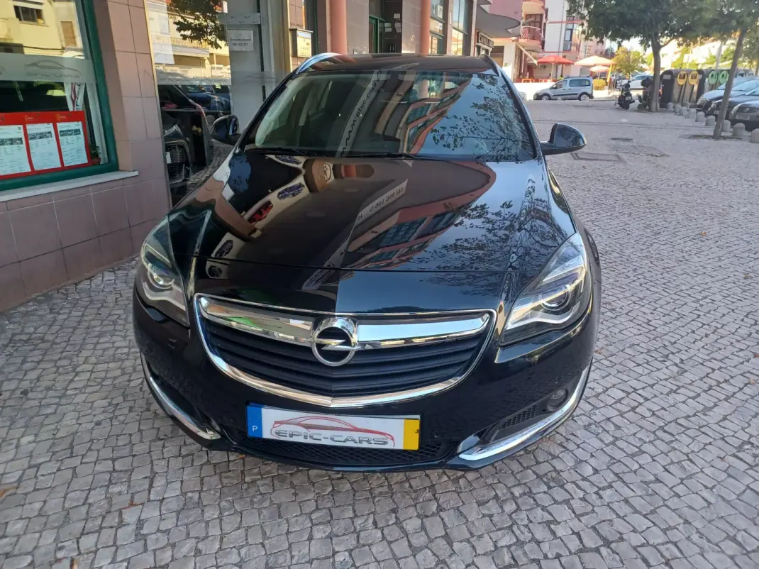 Opel Insignia Sports Tourer 2015 - 10890 EUR, 107586 km - 107586km - foto 4 de 35