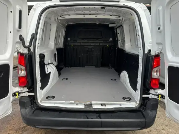 Toyota Proace City Verso 2020 - 18900 EUR, 110765 km - 110765km - foto 30 de 31