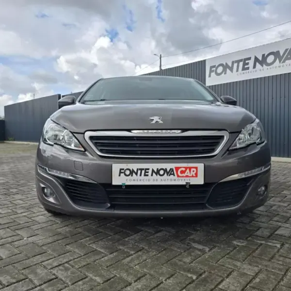 Peugeot 308 SW 2015 - 10250 EUR, 196270 km - AUTO.MOTO.pt - 196270km - foto 3 de 15