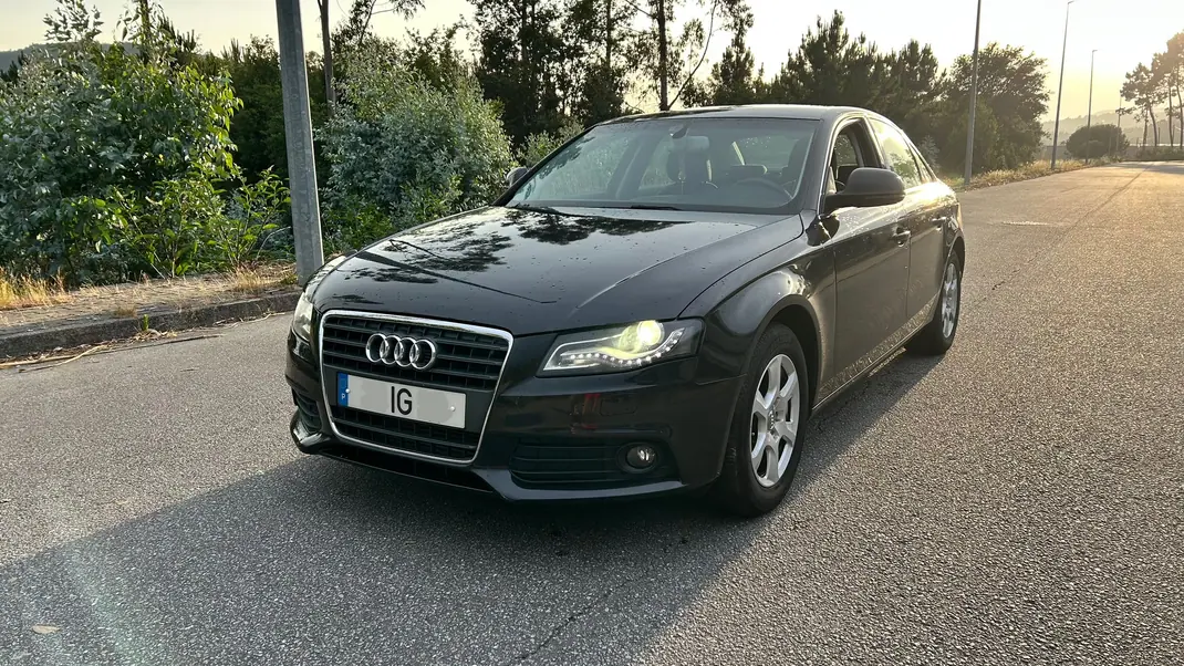 Audi A4 2008 - 7000 EUR, 395000 km - AUTO.MOTO.pt - 395000km - foto 1 de 8