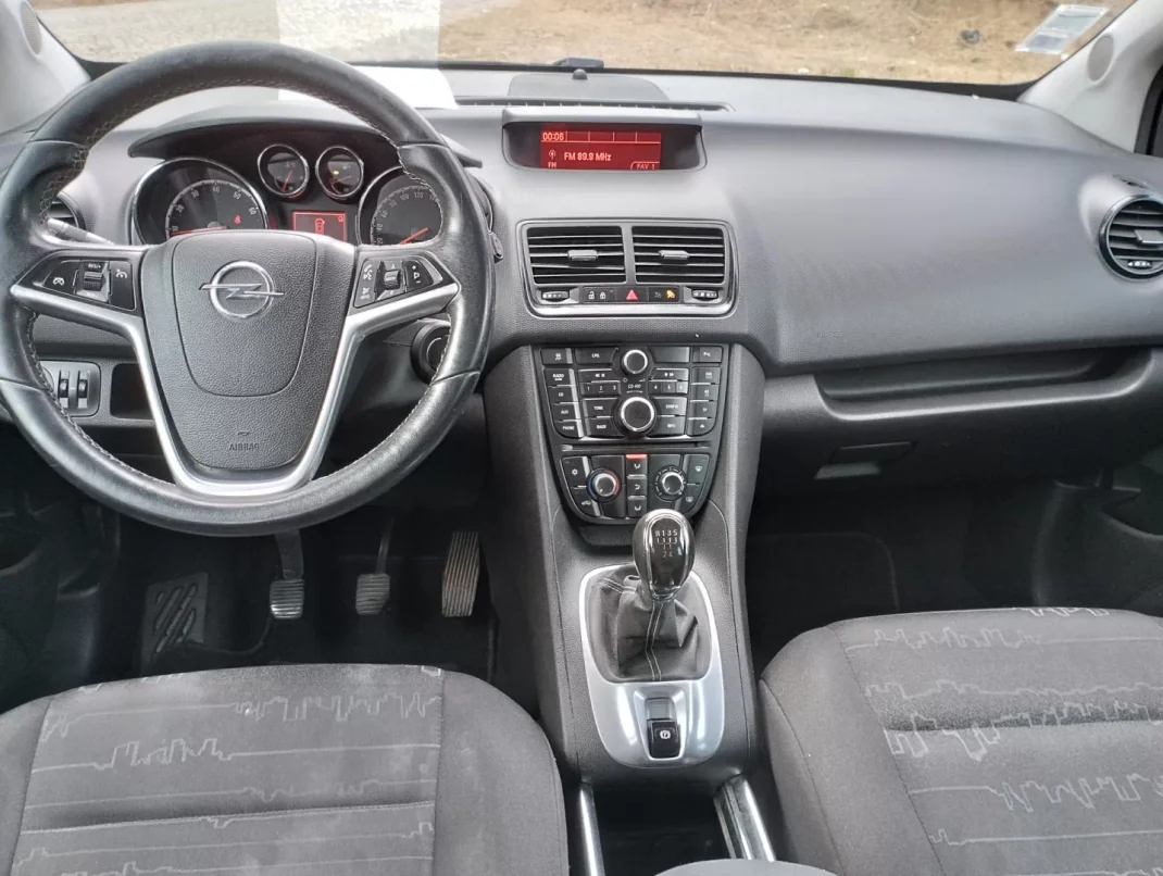 Opel Meriva 2015 - 8950 EUR, 190000 km - AUTO.MOTO.pt - 190000km - foto 15 de 30