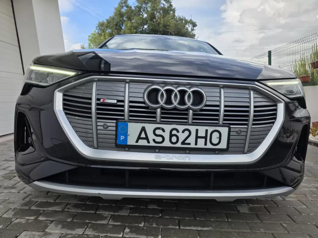 Audi e-tron 2022 - 31750 EUR, 115000 km - AUTO.MOTO.pt - 115000km - foto 16 de 73