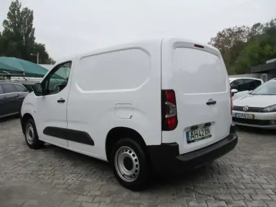 Peugeot Partner 2021 - 12500 EUR, 130000 km - foto 5 de 18