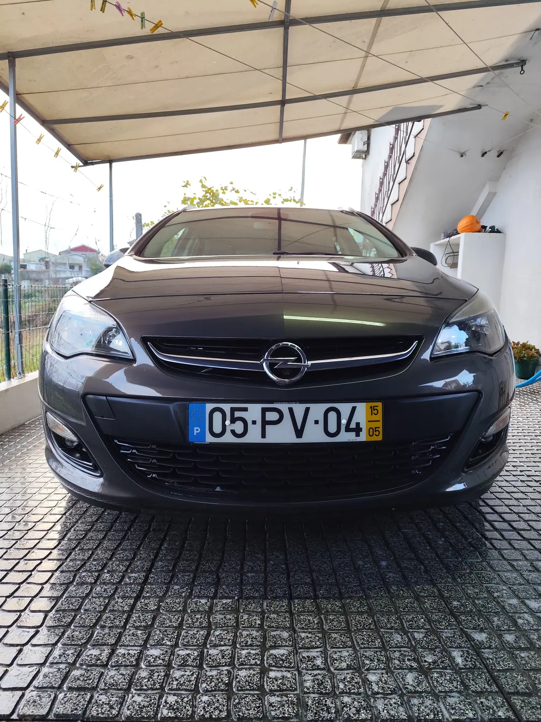 Opel Astra Sports Tourer 2015 - 5600 EUR, 203000 km - AUTO.MOTO.pt - 203000km - foto 2 de 11