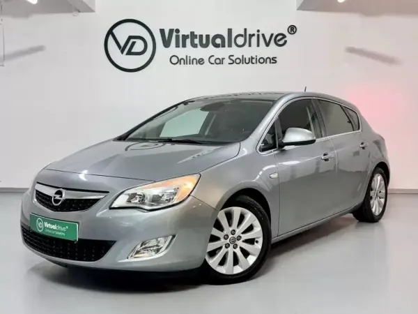 Opel Astra 2012 - 6250 EUR, 154000 km - AUTO.MOTO.pt - 154000km - foto 12 de 52