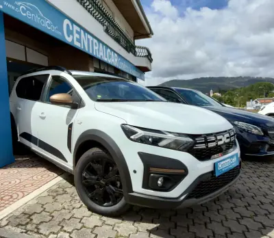 Dacia Jogger 2025 - 18950 EUR, 41000 km - AUTO.MOTO.pt - 41000km - foto 2 de 26