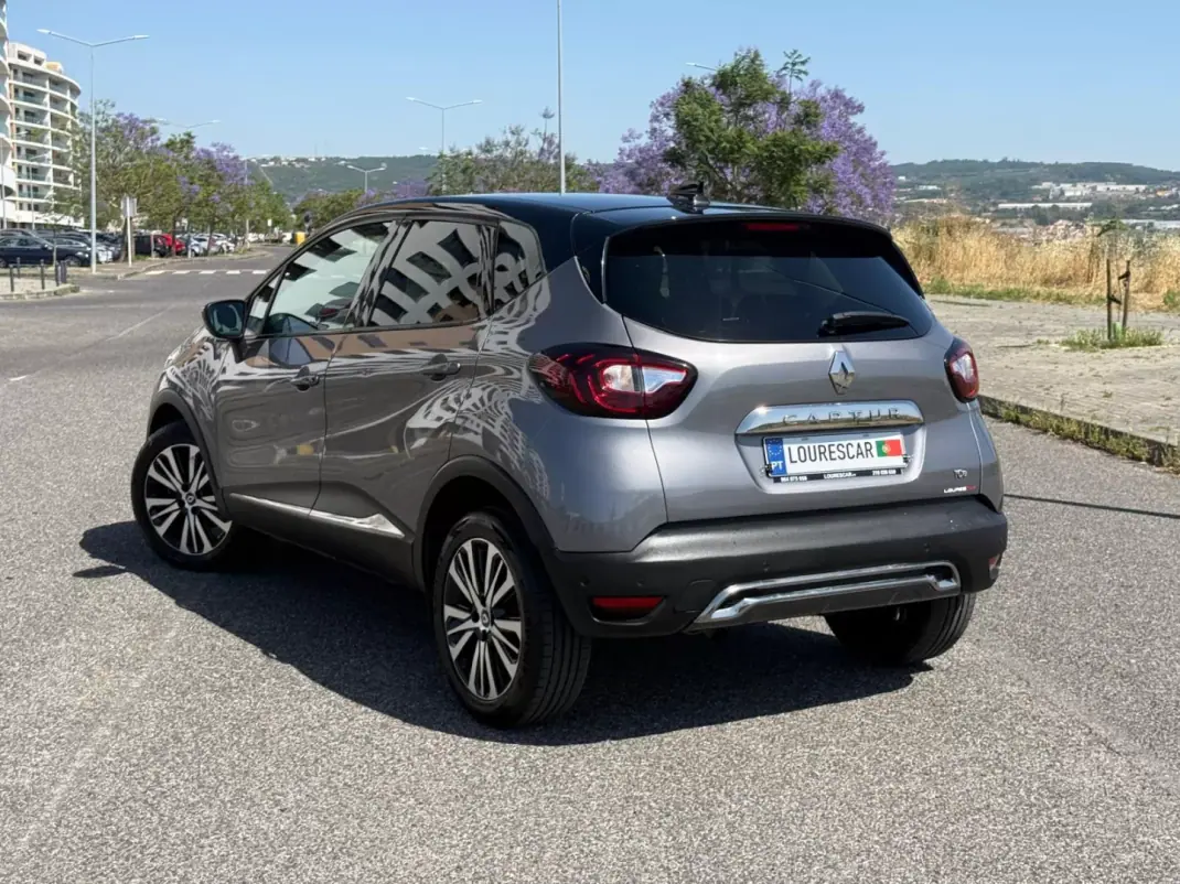 Renault Captur 2017 - 14750 EUR, 95250 km - AUTO.MOTO.pt - 95250km - foto 3 de 48