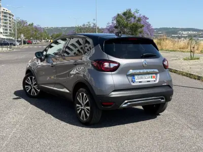 Renault Captur 2017 - 14750 EUR, 95250 km - AUTO.MOTO.pt - 95250km - foto 3 de 48