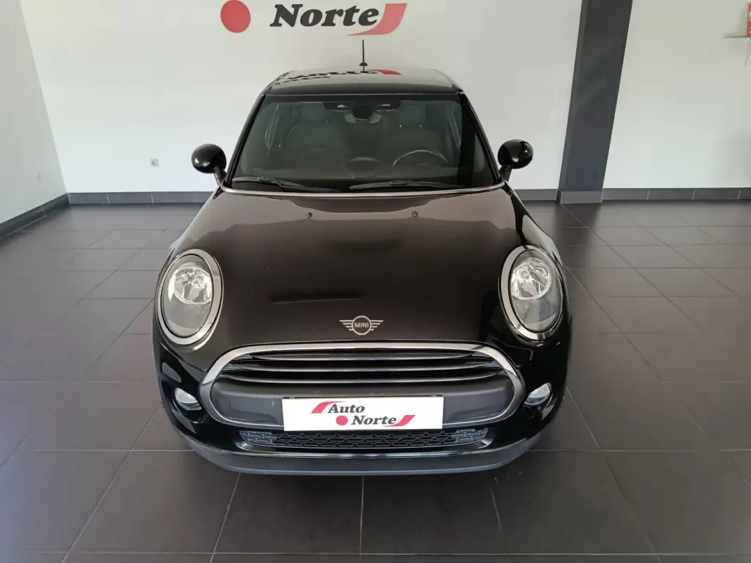 MINI Cooper 2019 - 16200 EUR, 80000 km - 80000km - foto 15 de 52